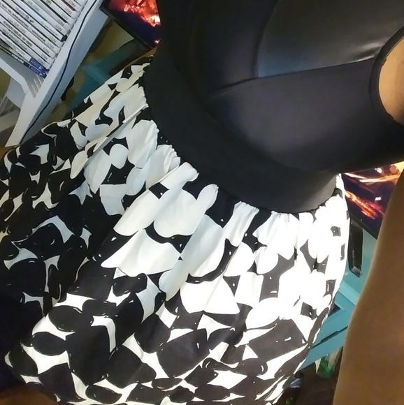 Black Skirt - Picture 1 of 8